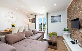 Charming Apartment Ines